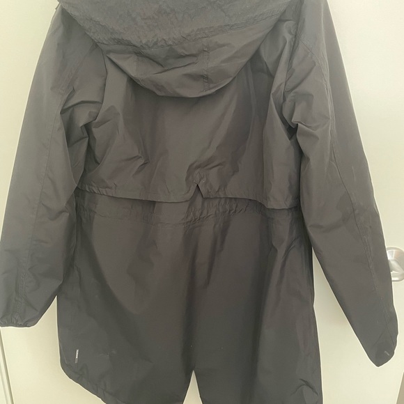 Water resistant coat - for Spring, summer , fall weather. - Picture 2 of 3